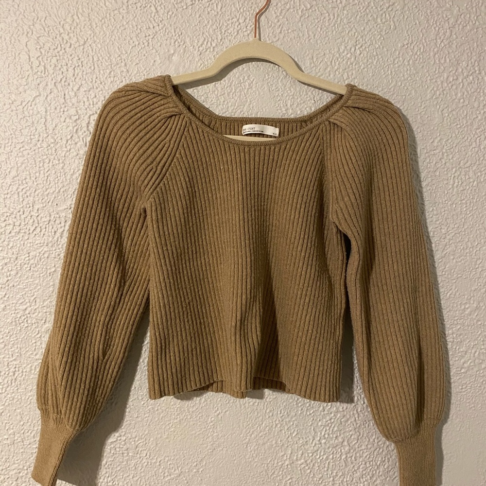 Oak + Fort Tab Women's Beige Round Neck Puff Sleeve Sweater